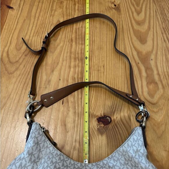 Michael Kors Isabella Convertible Shoulder Bag Purse Over The Shoulder Cream - Picture 6 of 14